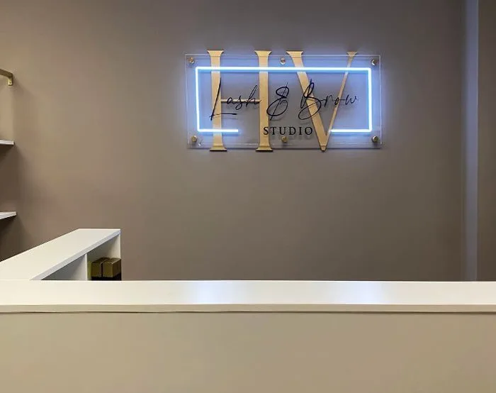 neon-led-sign-beauty-studio